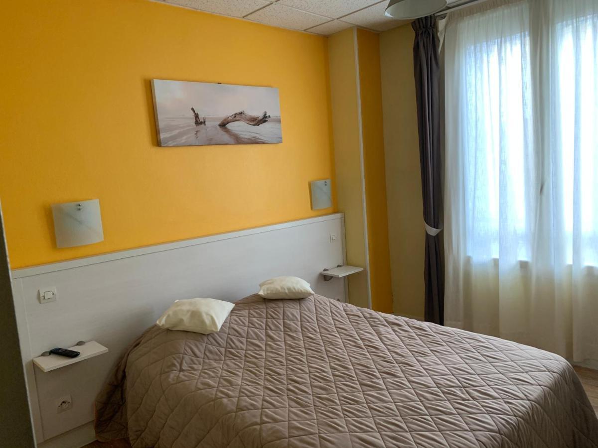 Hotel Au Vieux Puits Villers-Bocage  Exterior foto